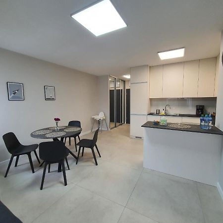 Apartament De Lux Apart 45 Grabiszynska Breslau Exterior foto