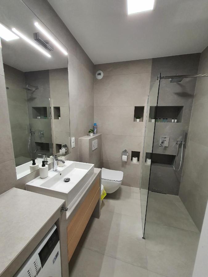 Apartament De Lux Apart 45 Grabiszynska Breslau Exterior foto